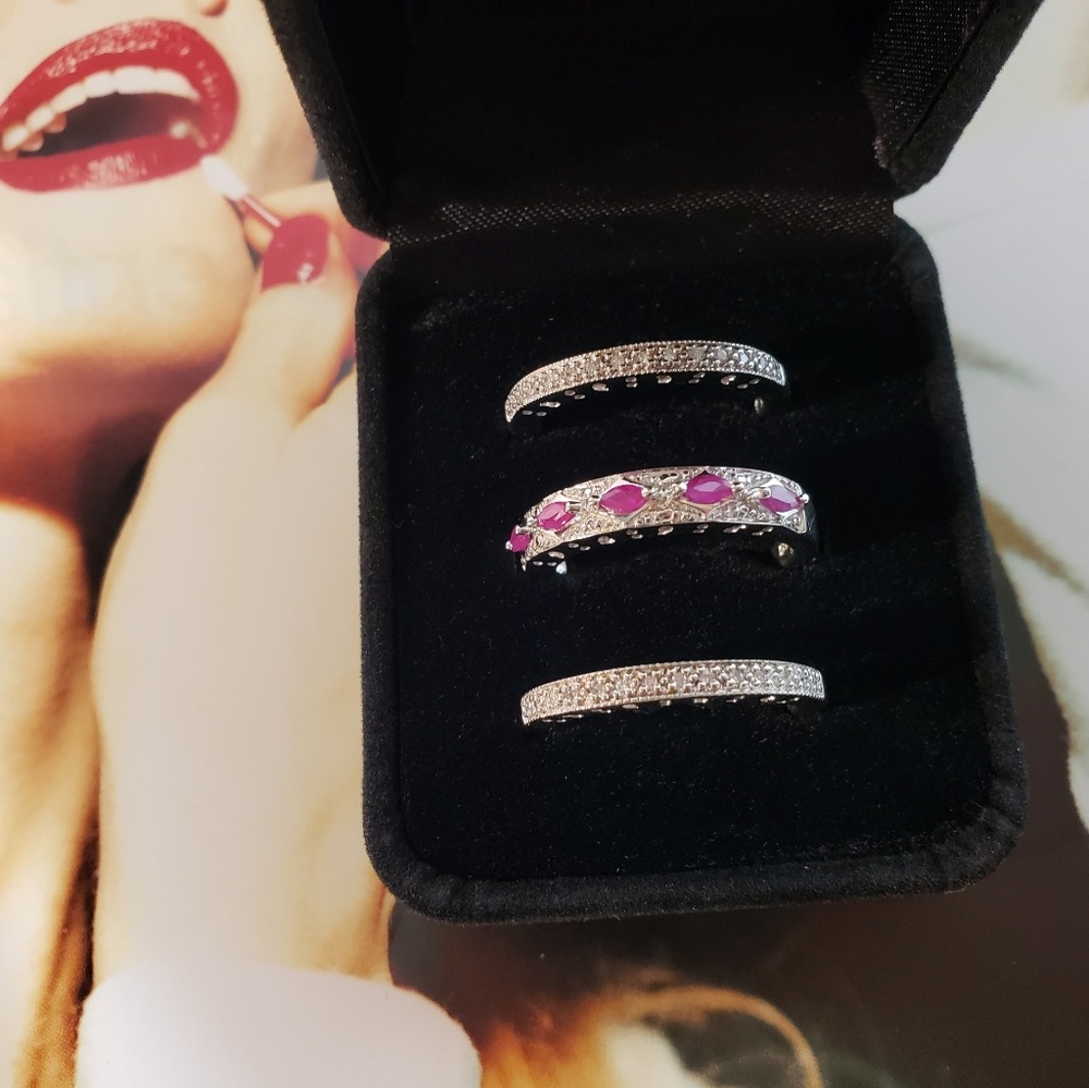 Beautiful Precious Ruby Gemstone Diamond Rings - Picture 5 of 8